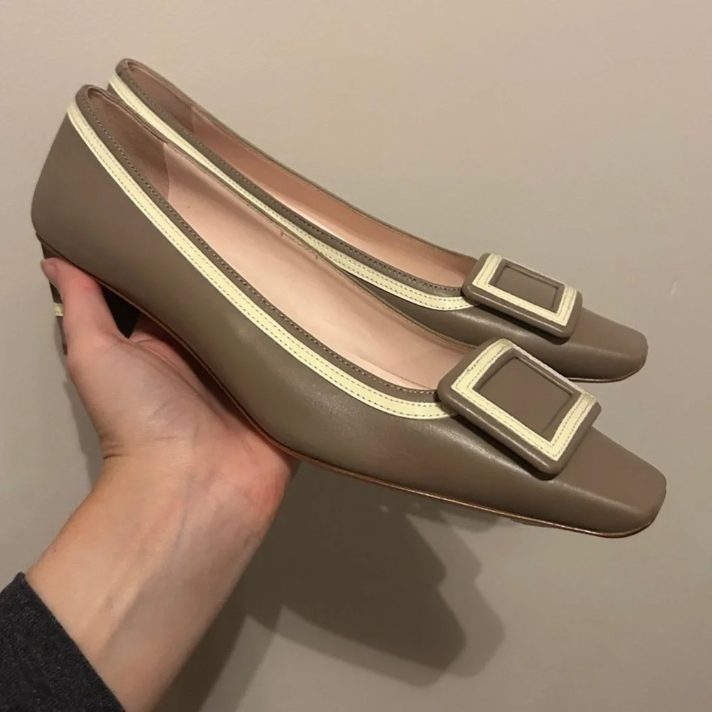 Roger Vivier Beige Square-Toe Flats - Picture 2 of 7